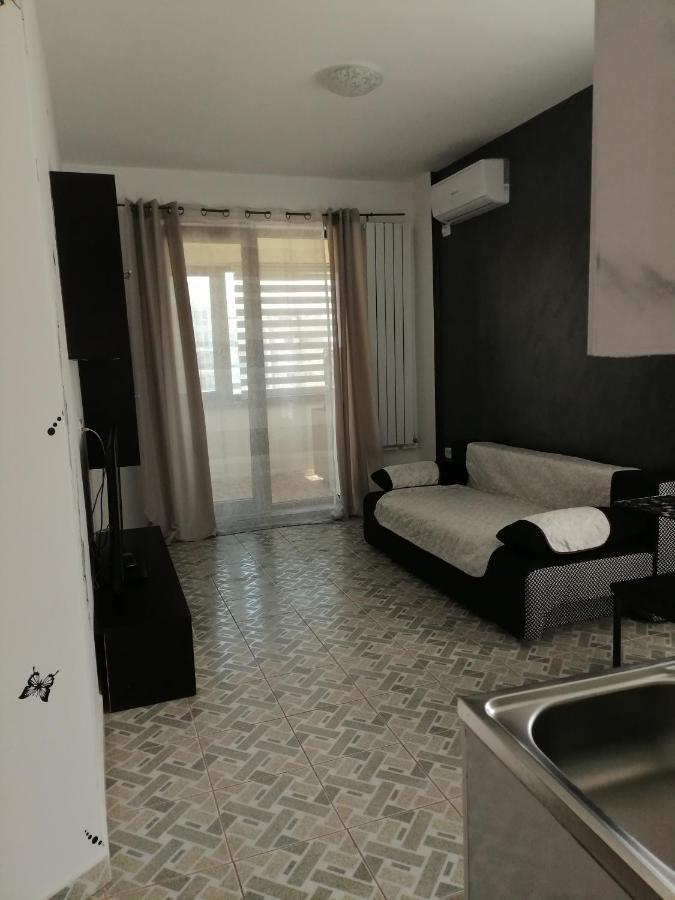 Adina Apartment Navodari Exterior photo